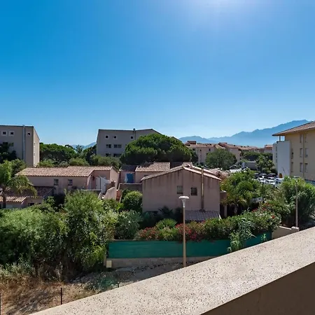 Mari - Appt Confort 150m De La Apartment