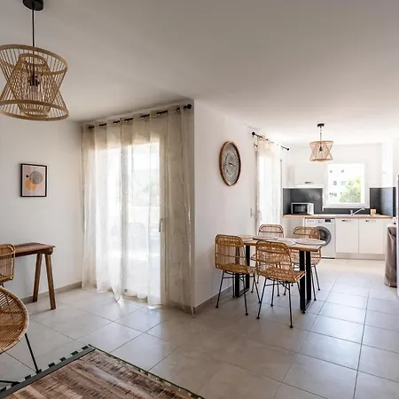 Mari - Appt Confort 150m De La Calvi (Corsica)