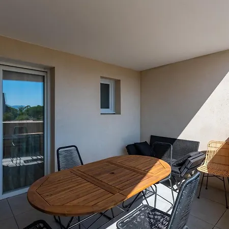 Mari - Appt Confort 150m De La شقة
