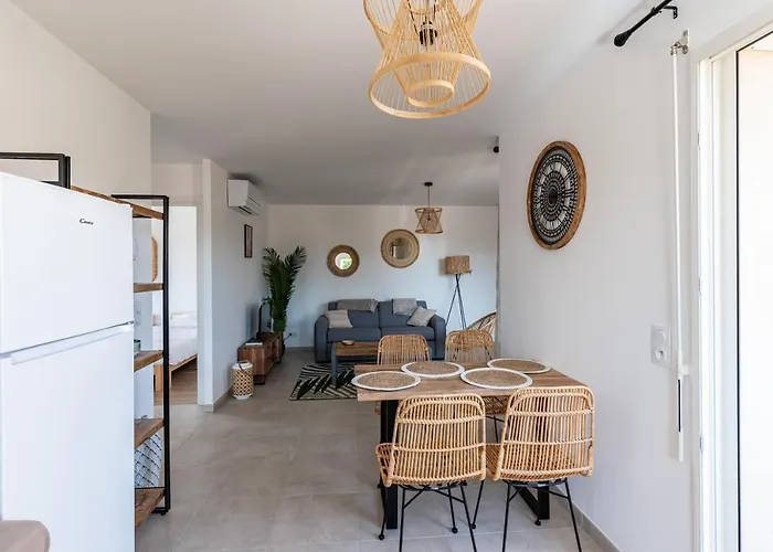 Mari - Appt Confort 150m De La * Кальви