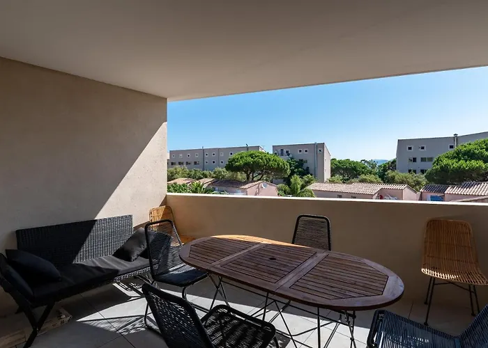 Mari - Appt Confort 150m De La Apartment *